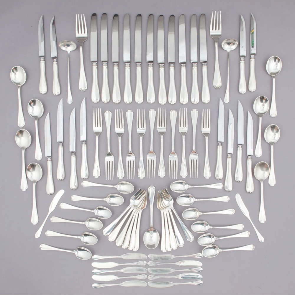 Luxurious Tiffany Co sterling flatware - Picture 1 of 16
